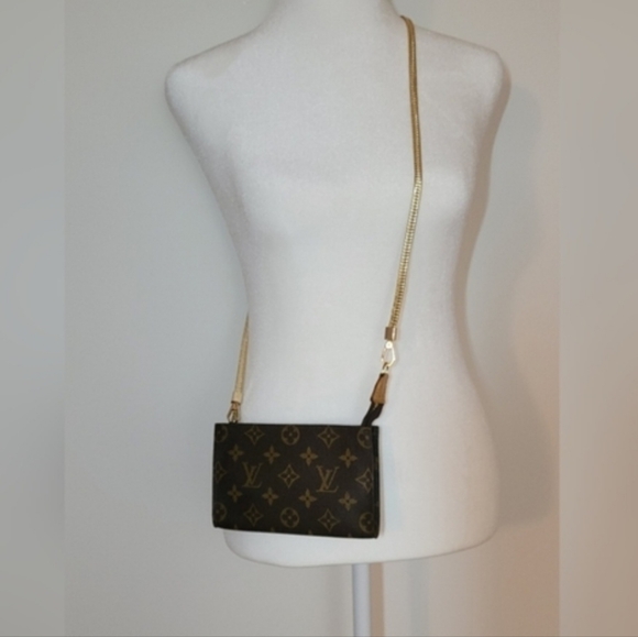 Authentic Louis Vuitton Black Monogram Pouch - Picture 8 of 15